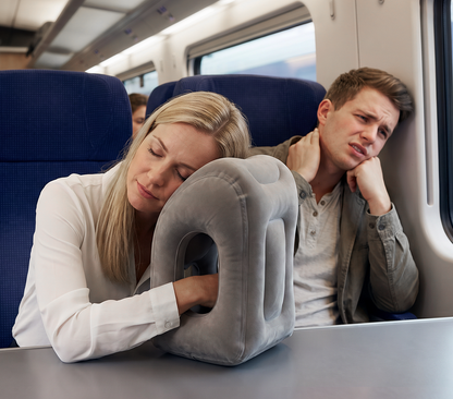 VaraLiving™ Oppblåsbar ergonomisk reisepute